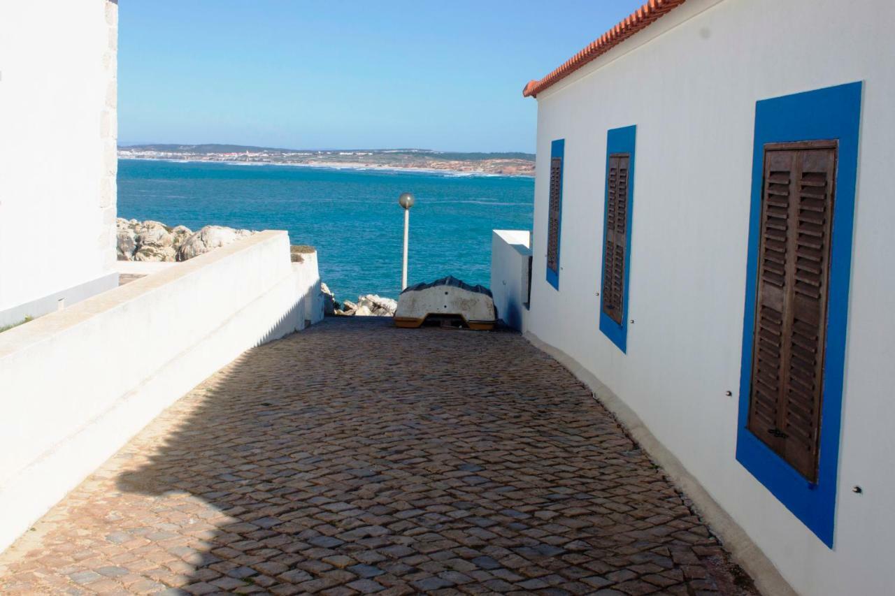 Friendly Peniche Apartment Exteriör bild
